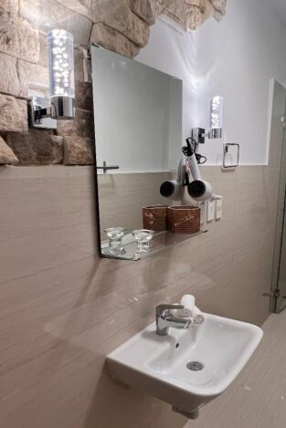 bathrom Room 4